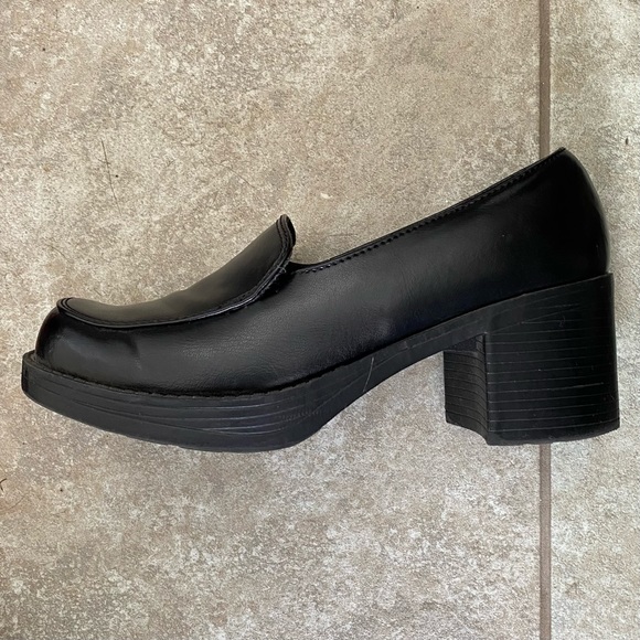 Black Chunky Heel 90s Loafers - Picture 7 of 10